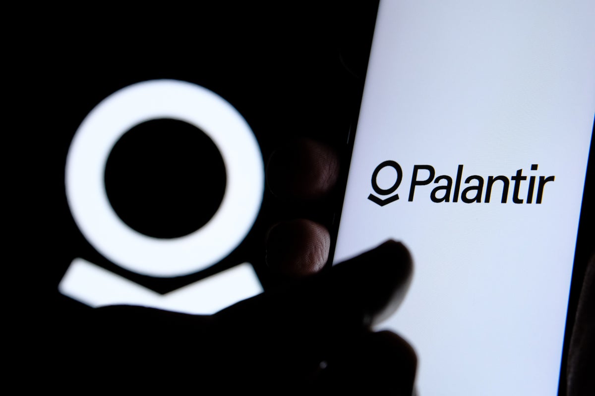 Palantir Stock Is Showing Signs Of Life