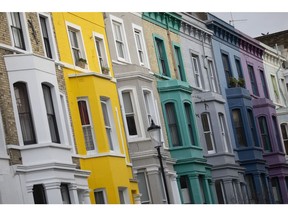 A terrace of residential houses in Notting Hill.  Photographer: Simon Dawson/Bloomberg