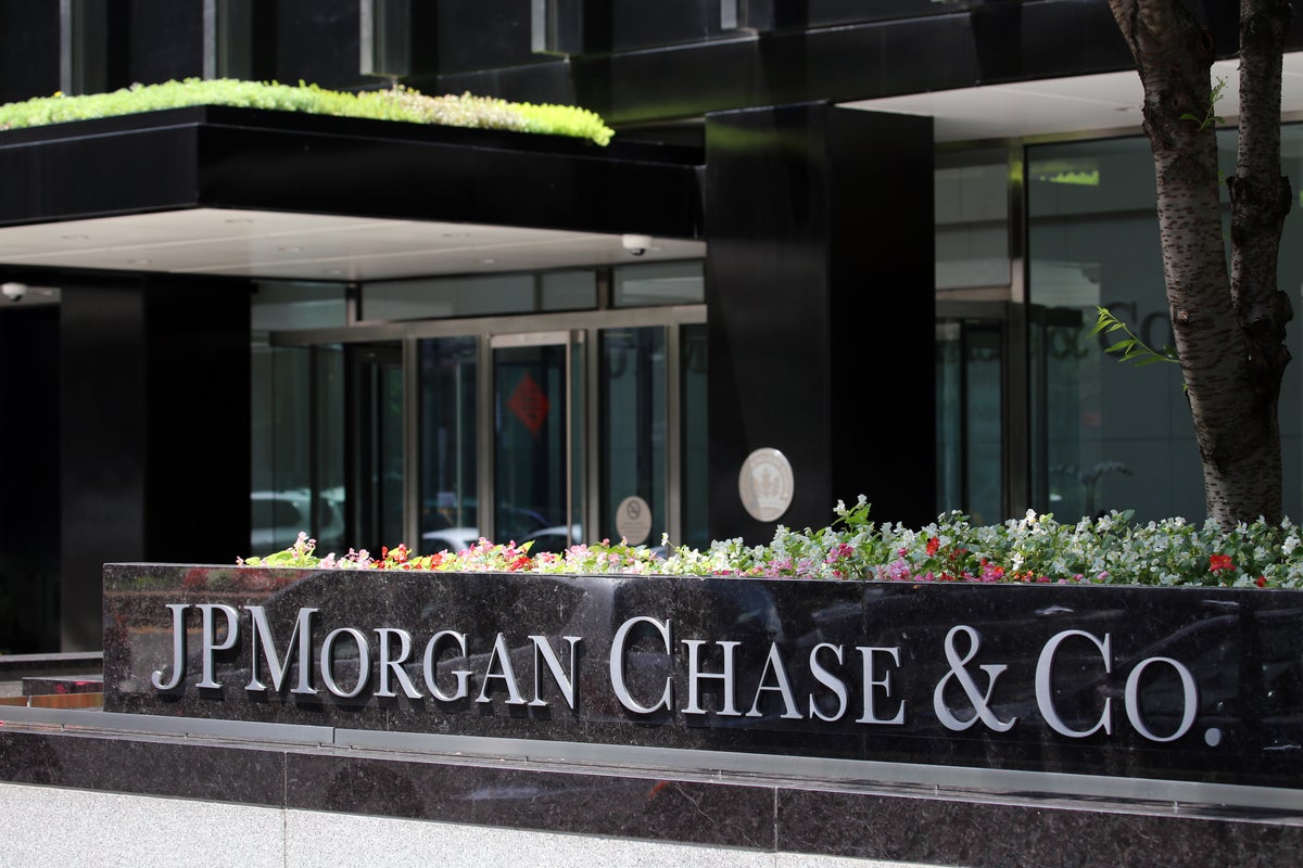 JPMorgan Chase (NYSE:JPM) – JPMorgan Chase Seeks To Hire Metaverse, Crypto Expert To Boost Industry Presence