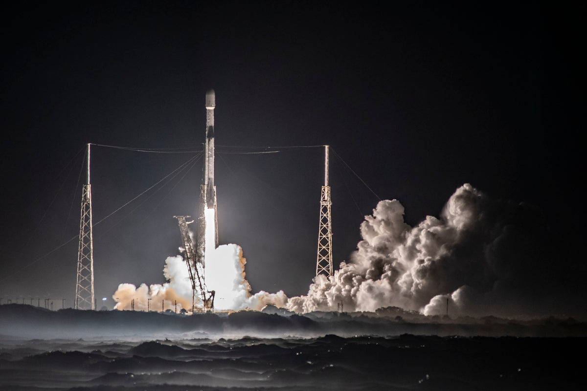 Elon Musk's SpaceX Launches 54 More Starlink Satellites: 'Meant For Peaceful Use Only' - Tesla (NASDAQ:TSLA)