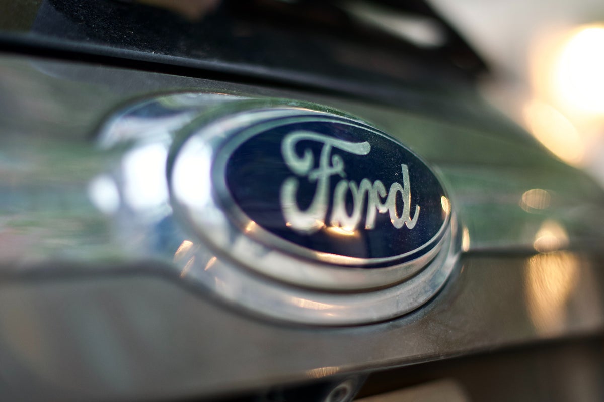Ford Faces Shortage Of This Small, Superficial Component, Stalling Shipments Of Vehicles, Including F-150 Pickups - Ford Motor (NYSE:F)