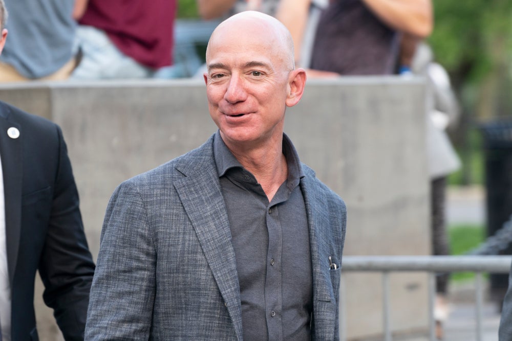 Jeff Bezos Nods To Goldman CEO's Warning: 'Probabilities In This Economy Tell You To Batten Down Hatches' - Amazon.com (NASDAQ:AMZN)