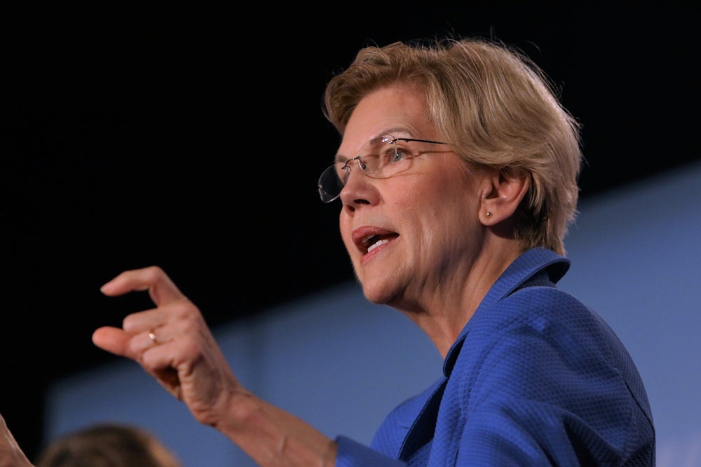 Elizabeth Warren Says Apple And Other Tech Giants' Auto Forays Have 'Alarming' Implications, Calls On Regulators To Act - Apple (NASDAQ:AAPL)