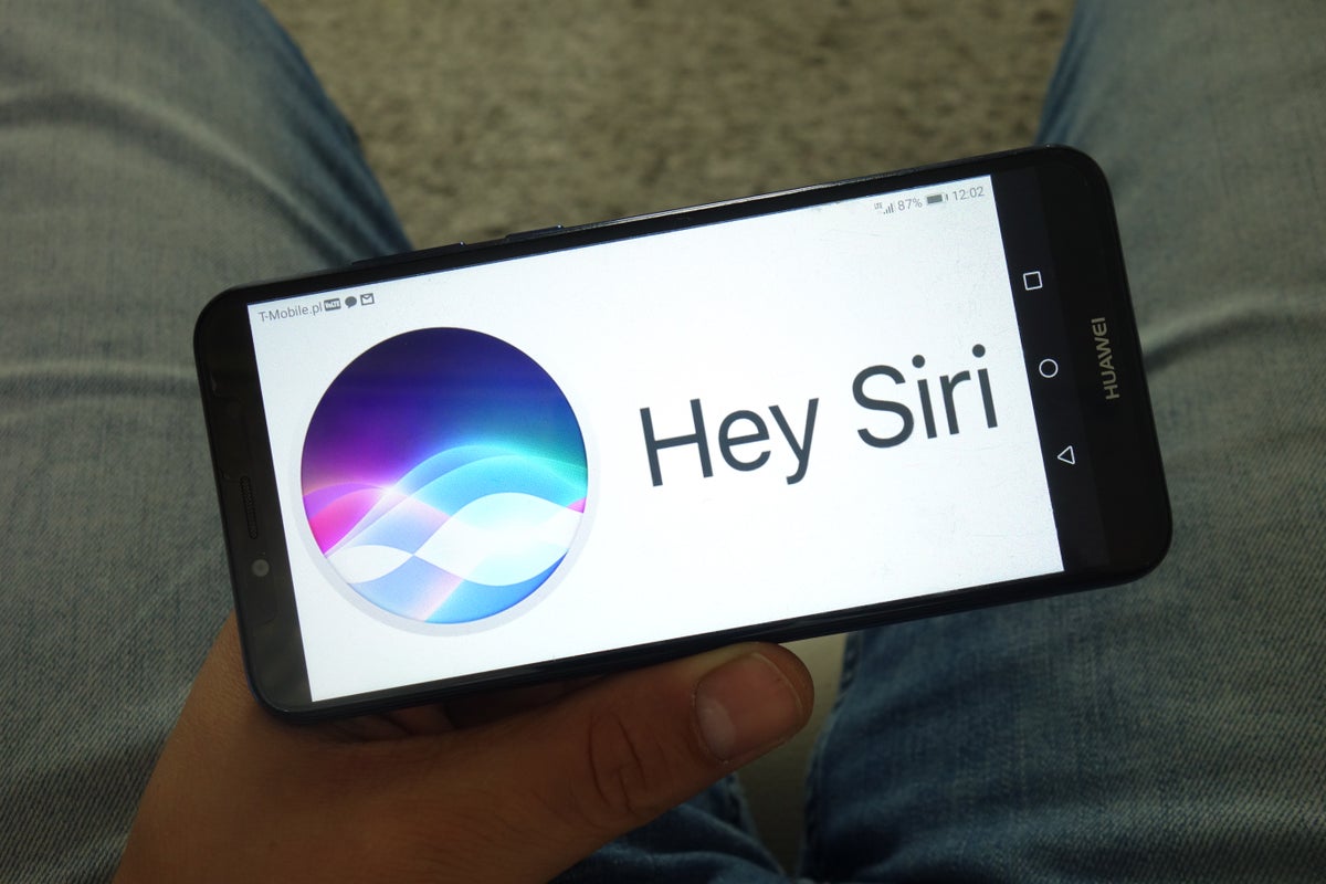 Tired Of Saying 'Hey Siri'? Apple Working To Shorten Wake Word For Personal Assistant - Apple (NASDAQ:AAPL)
