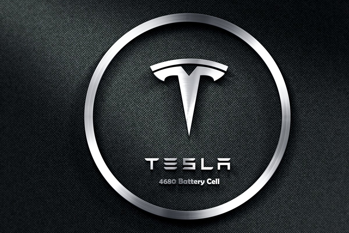 Musk Offloads Tesla Shares, Here's A Look At Price Target Cuts By The Most Accurate Analysts - Tesla (NASDAQ:TSLA)