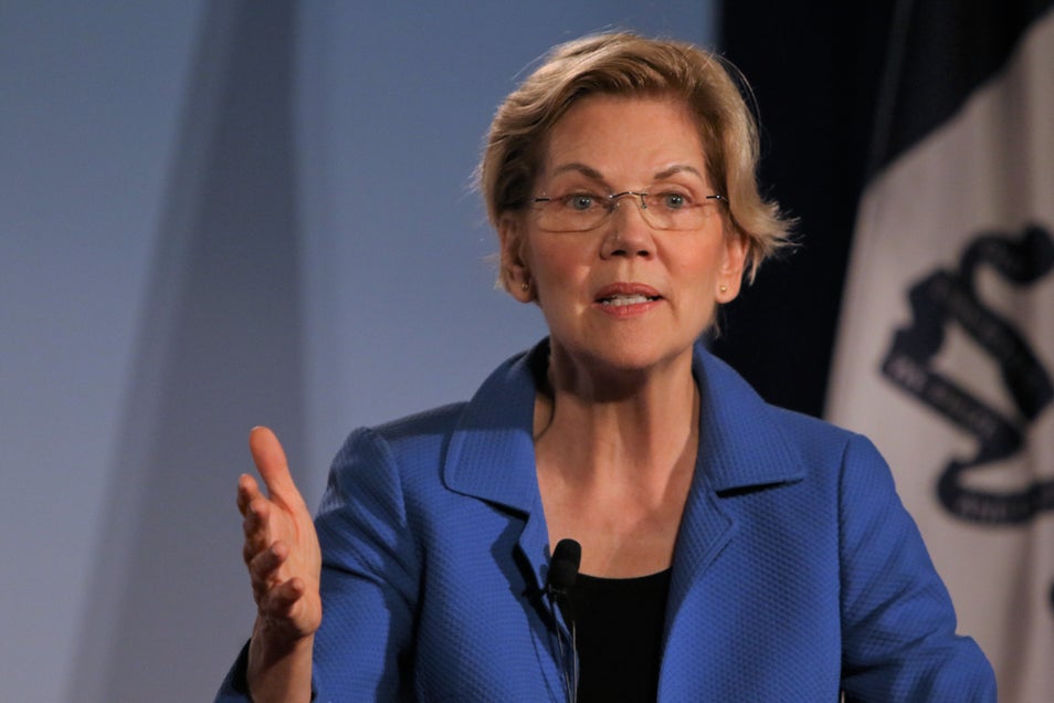 Elizabeth Warren Calls For 'Aggressive Enforcement' Against 'Smoke And Mirrors' Crypto Industry After FTX Fiasco - FTX Token (FTT/USD)