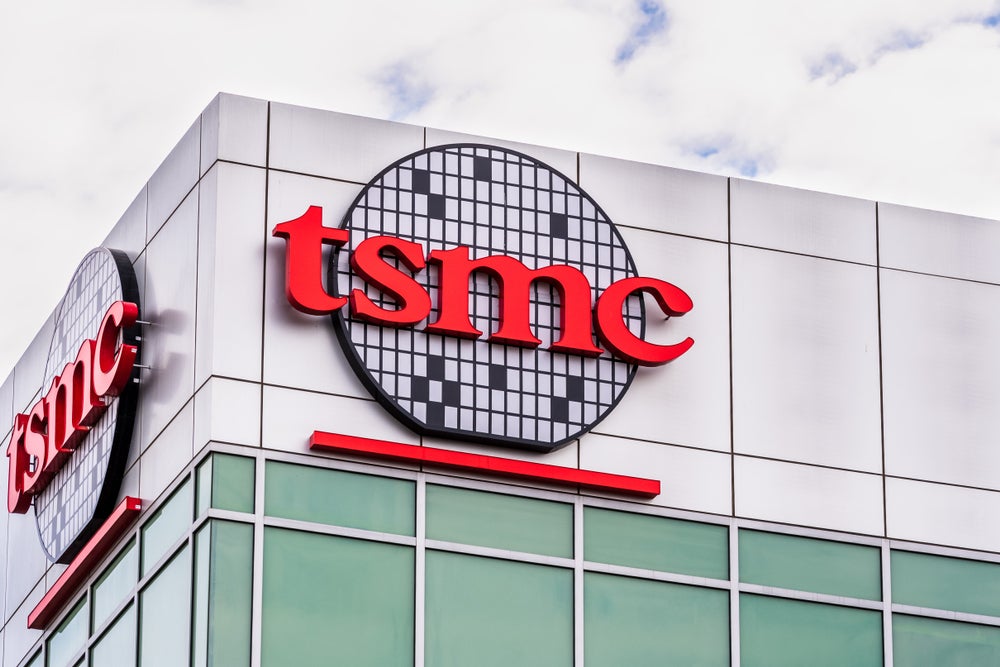 Apple Supplier TSMC Looks To Secure Neon Gas Locally After Learning 'Lessons' From Putin's War - Apple (NASDAQ:AAPL), Taiwan Semiconductor (NYSE:TSM)