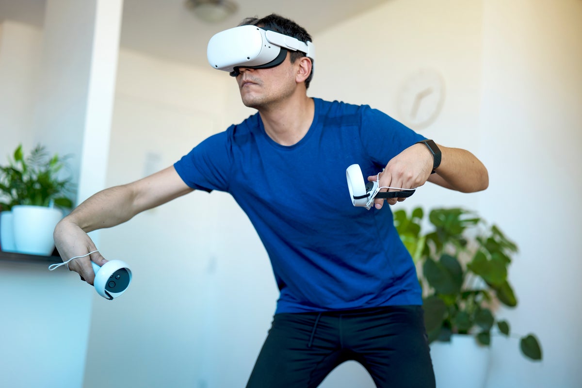 Zuckerberg Will Continue To Pour Money Into The Metaverse — But Where's The 'Magic' In The Company's Metaverse Products Today? - Meta Platforms (NASDAQ:META)