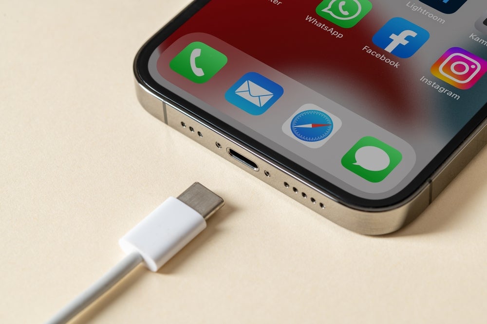 Apple Analyst Sees Only 2 iPhone Models Supporting High-Speed Transfer In USB-C Switch - Apple (NASDAQ:AAPL)
