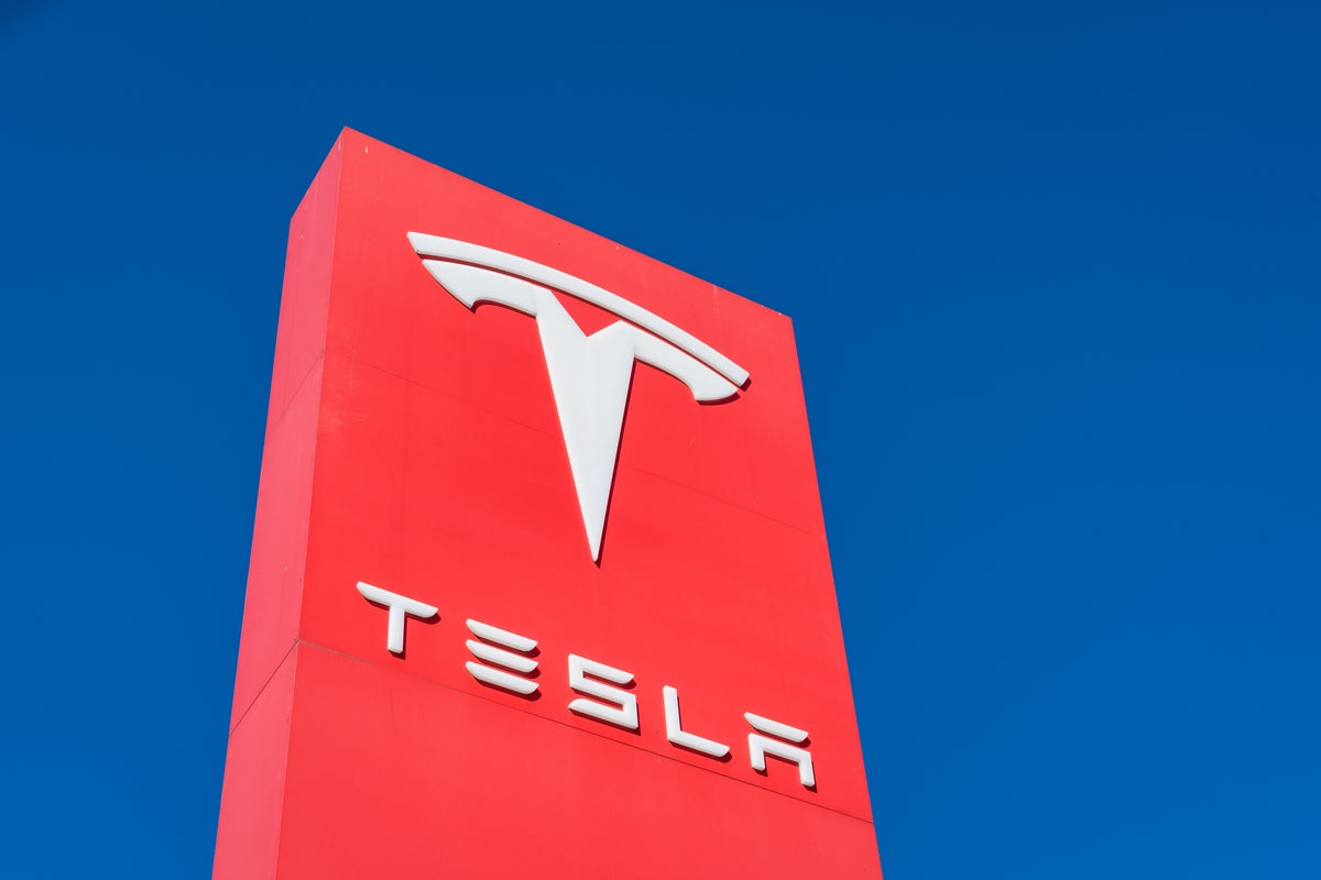Tesla To Face Safety Trial In Seoul For 2020 Crash That Killed South Korean President's Friend - Tesla (NASDAQ:TSLA)