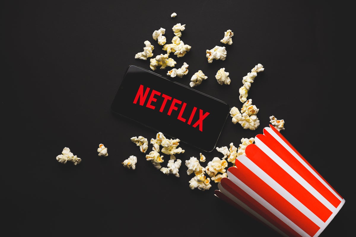 How To Trade Netflix As Streaming Season Heats Up - Netflix (NASDAQ:NFLX)