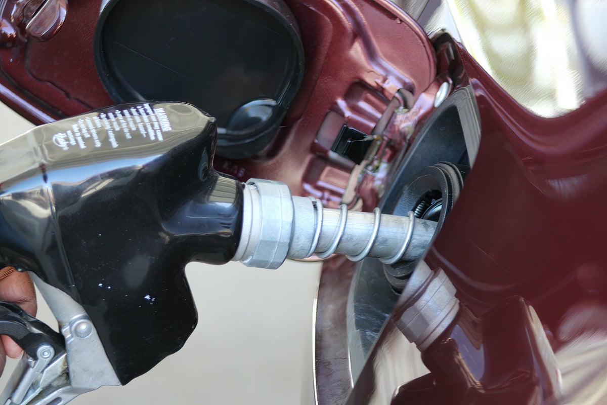 Gas Pump Prices Continue To Fall In US, But Some States Have Further To Go