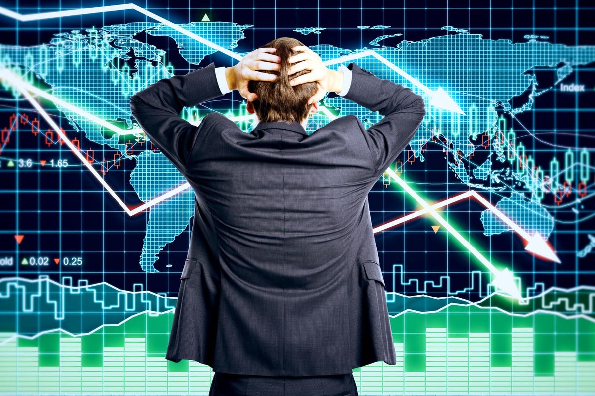 Hedge Funder Who Made 4,000% In 2020 Crash Sends Dire Warning - Again?