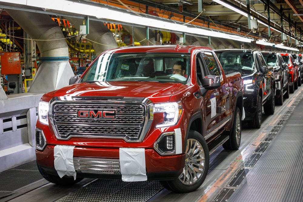 General Motors To Reportedly Pause Production At Indiana Plant - Stellantis (NYSE:STLA), Nissan Motor Co (OTC:NSANF), General Motors (NYSE:GM)