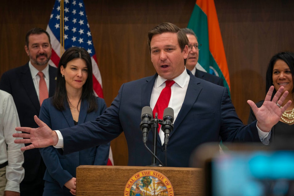 Ron DeSantis Criticizes Biden, Harris And Fauci In New Video, 'When The World Lost Its Mind, Florida Was A Refuge Of Sanity': Is 2024 Campaign Coming? - DraftKings (NASDAQ:DKNG)