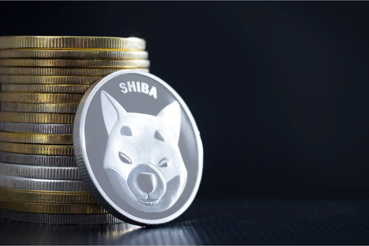 Shiba Inu Outpaces Dogecoin, Rises With Bitcoin To Trade In Tandem With Gold: What's Next?